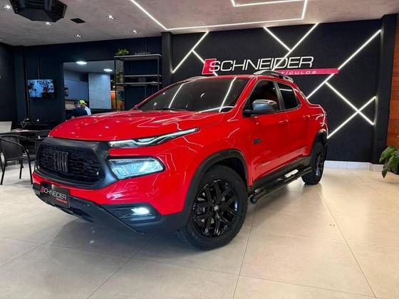 FIAT TORO 2.0 16V TURBO DIESEL ULTRA 4WD AT9 FIAT TORO 2.0 16V TURBO DIESEL ULTRA 4WD AT9